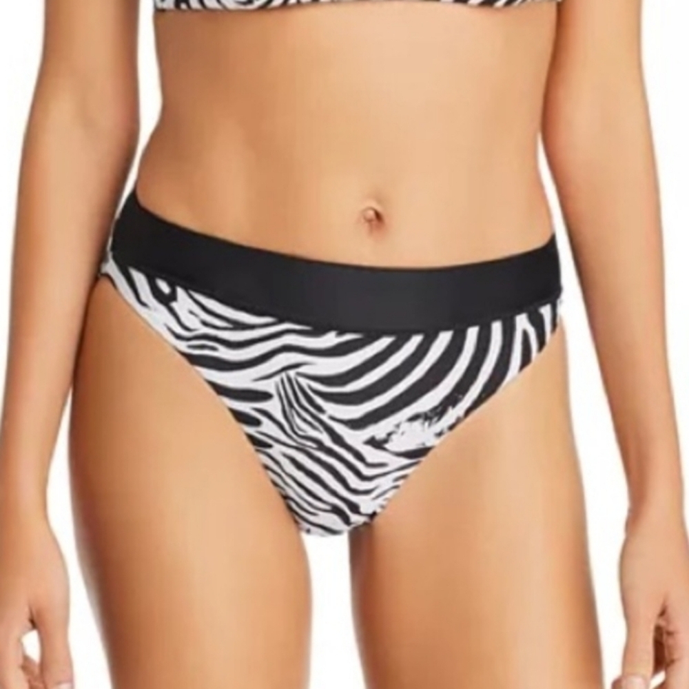 NWT PilyQ PQ Swim Black Gwen Chain Top Zebra High Waist Bikini Set Small - Picture 10 of 12
